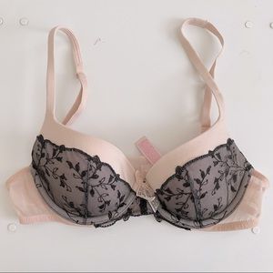 Victoria Secret Body Bra